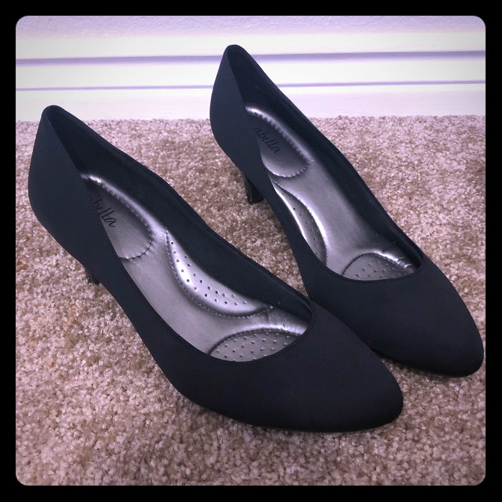 Comfy Black Pumps 👠